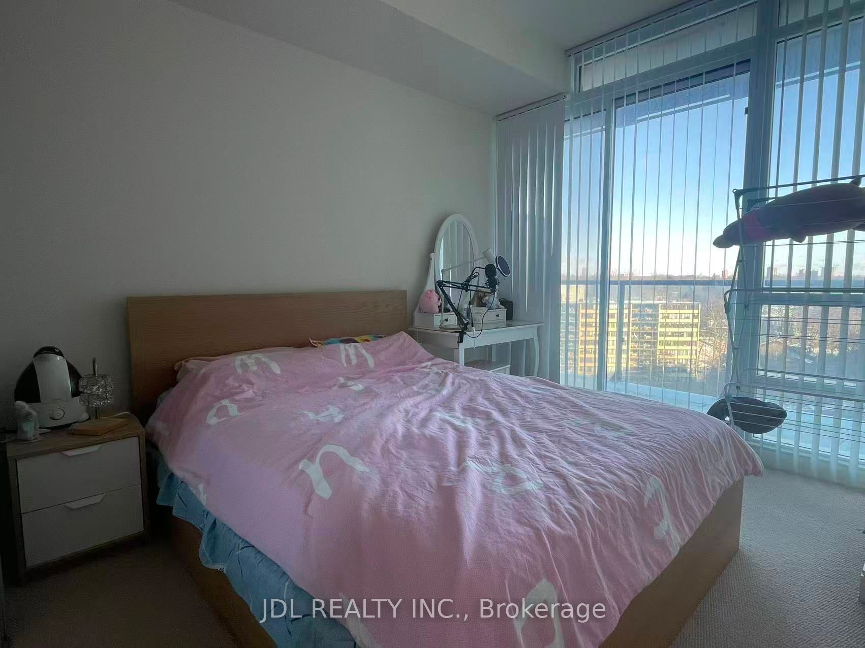 825 Church Street N 806