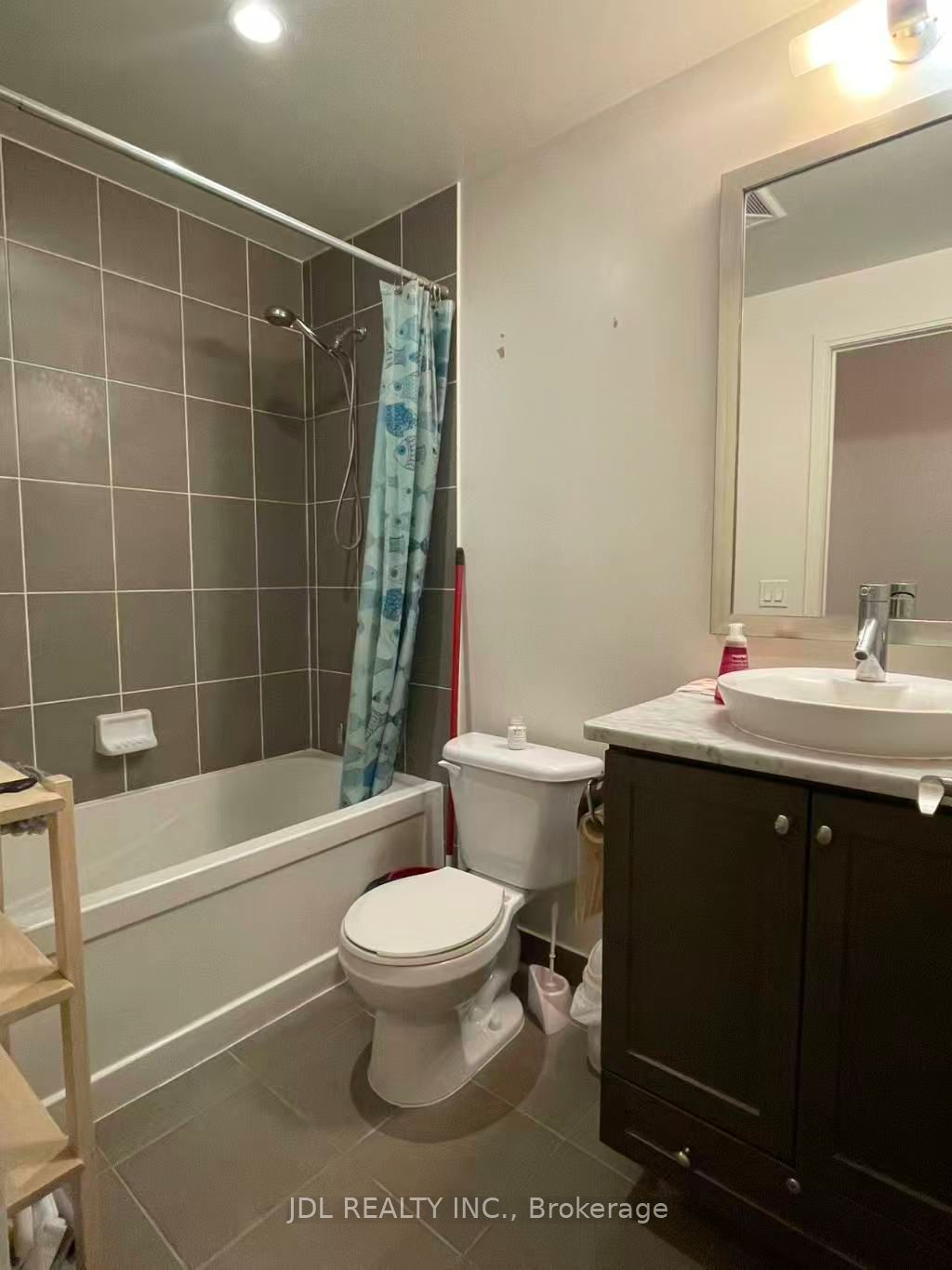 825 Church Street N 806