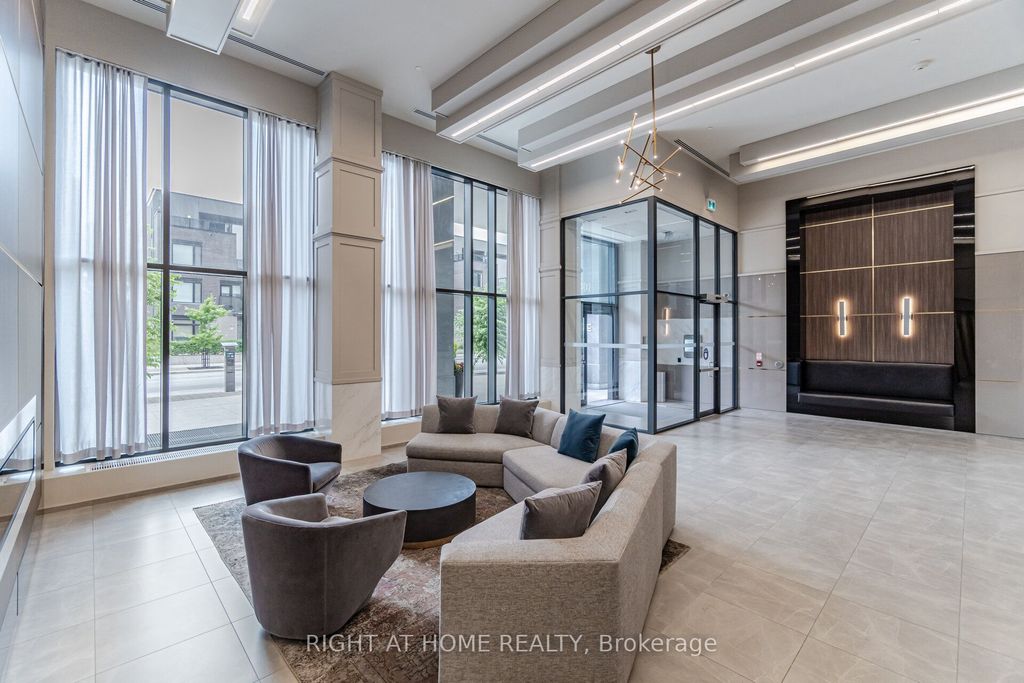 Photo of 4085 Parkside Village Drive #Lph5, Mississauga, ON L5B 0K9 (MLS # W13066604)