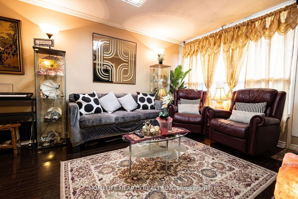 Photo of 140 Leeward Glenway #316, Toronto, ON M3C 2Y9 (MLS # C12399482)