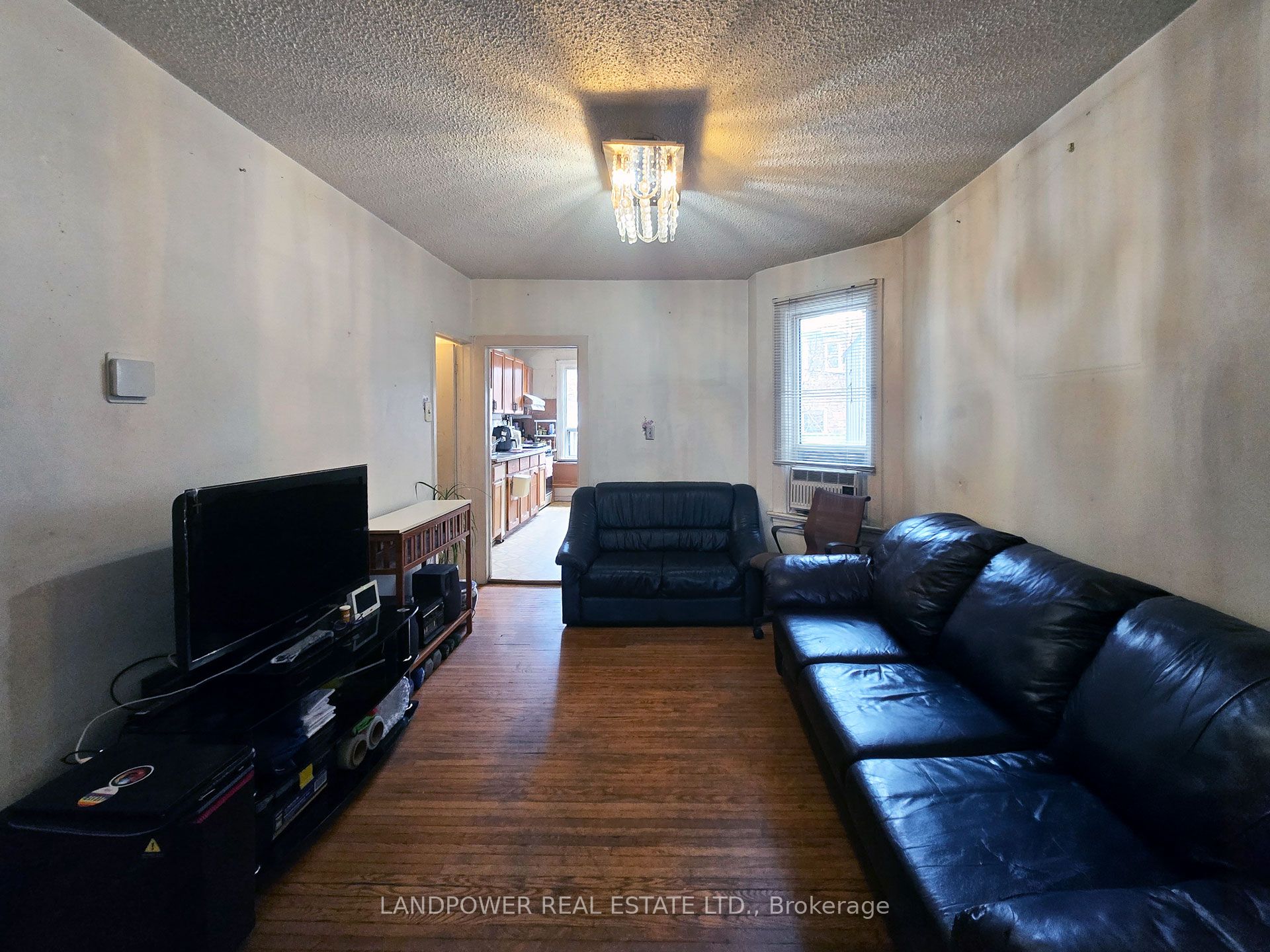 9 Saint Clarens Avenue