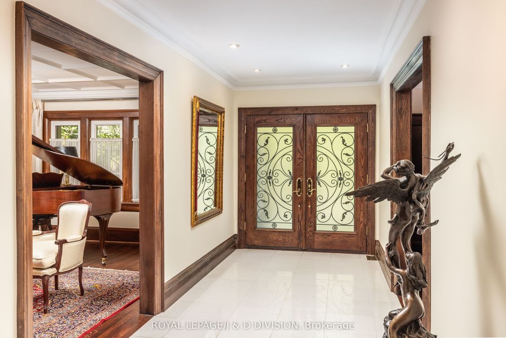 Photo of 428 Russell Hill Road, Toronto, ON M5P 2S3 (MLS # C12374370)