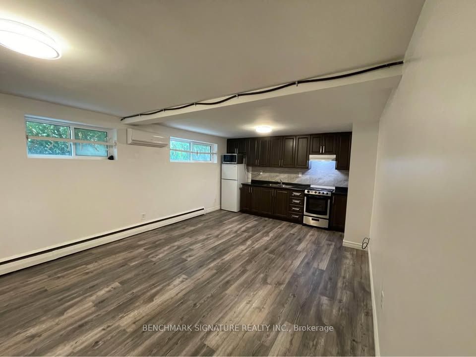 Photo 1 of 10 — 575 Birchmount Road B, Toronto, ON M1K 1P8