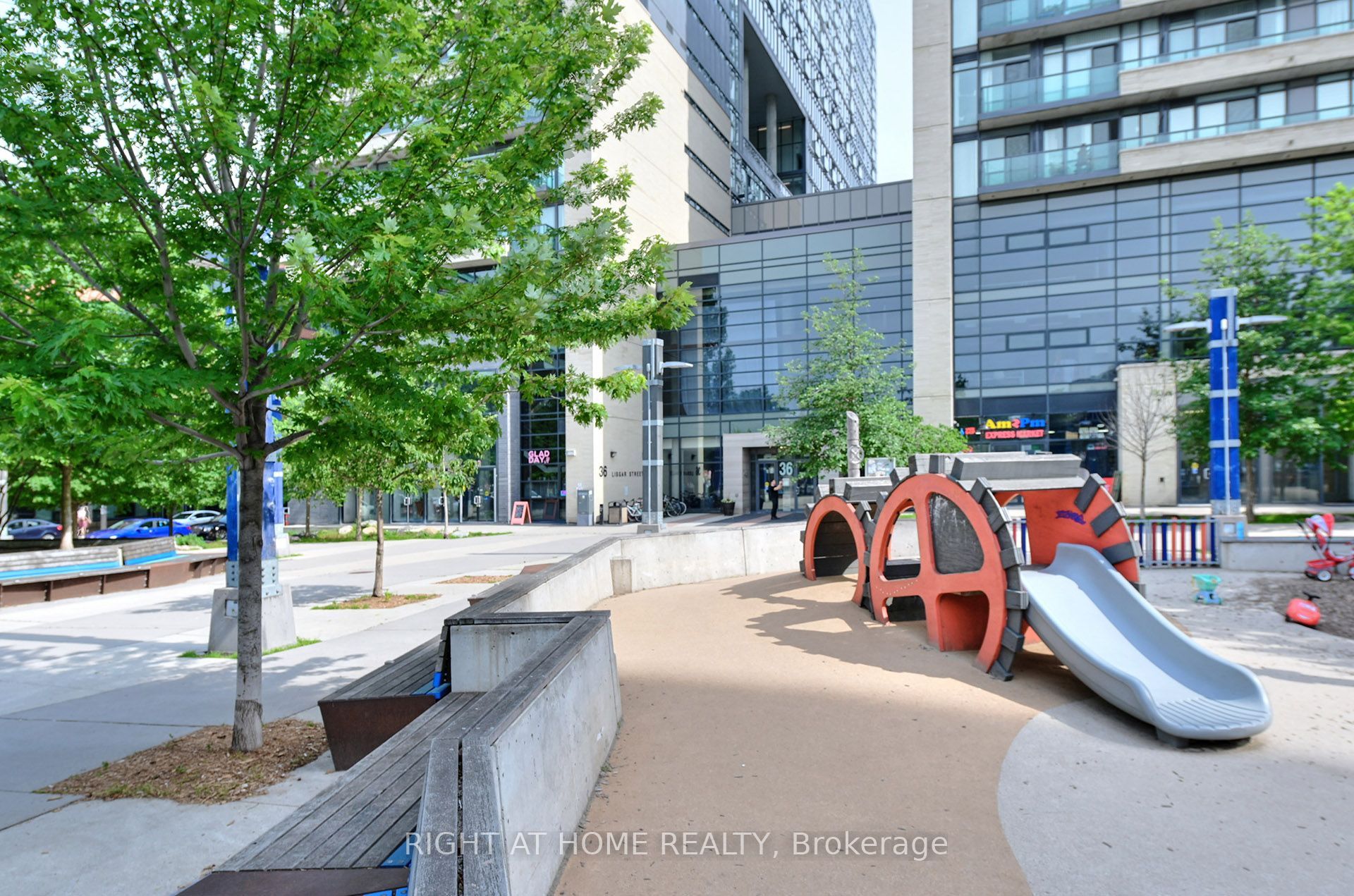 36 Lisgar Street 1511W