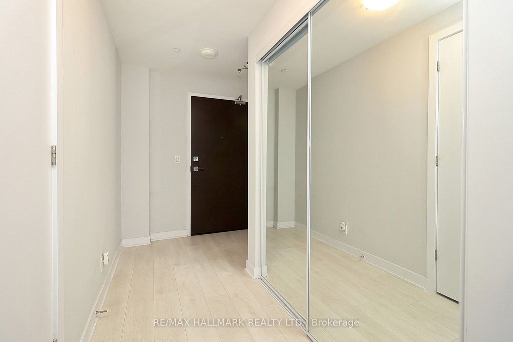 Photo of 2221 Yonge Street #1011, Toronto, ON M4S 0B8 (MLS # C12437470)