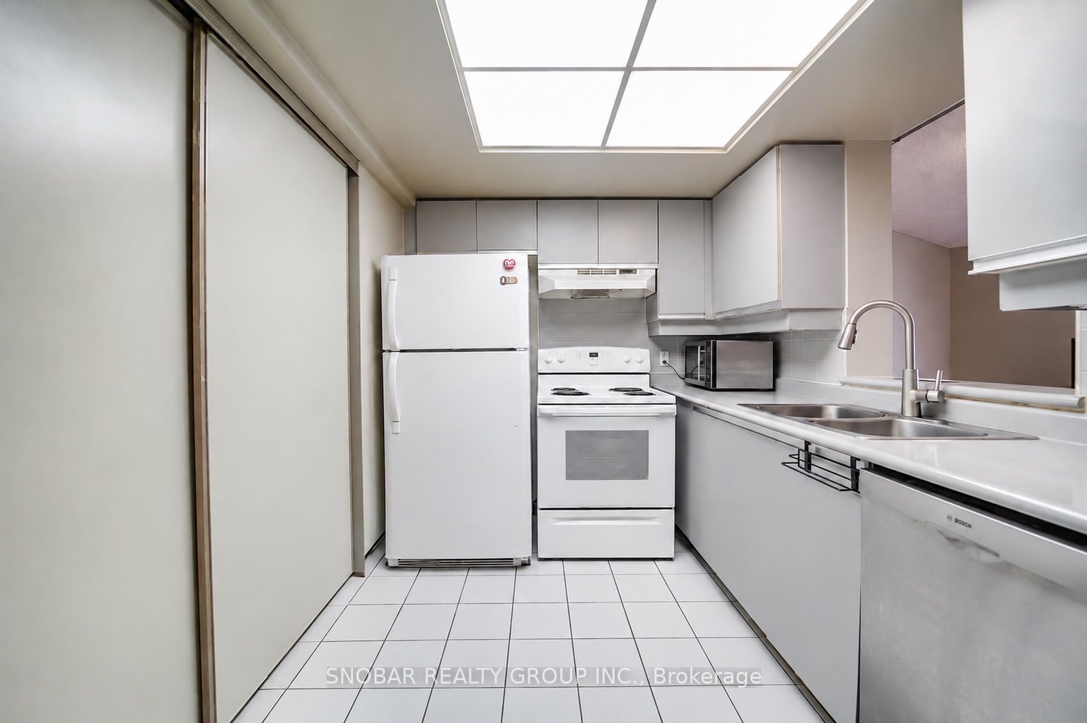 6 Humberline Drive 313