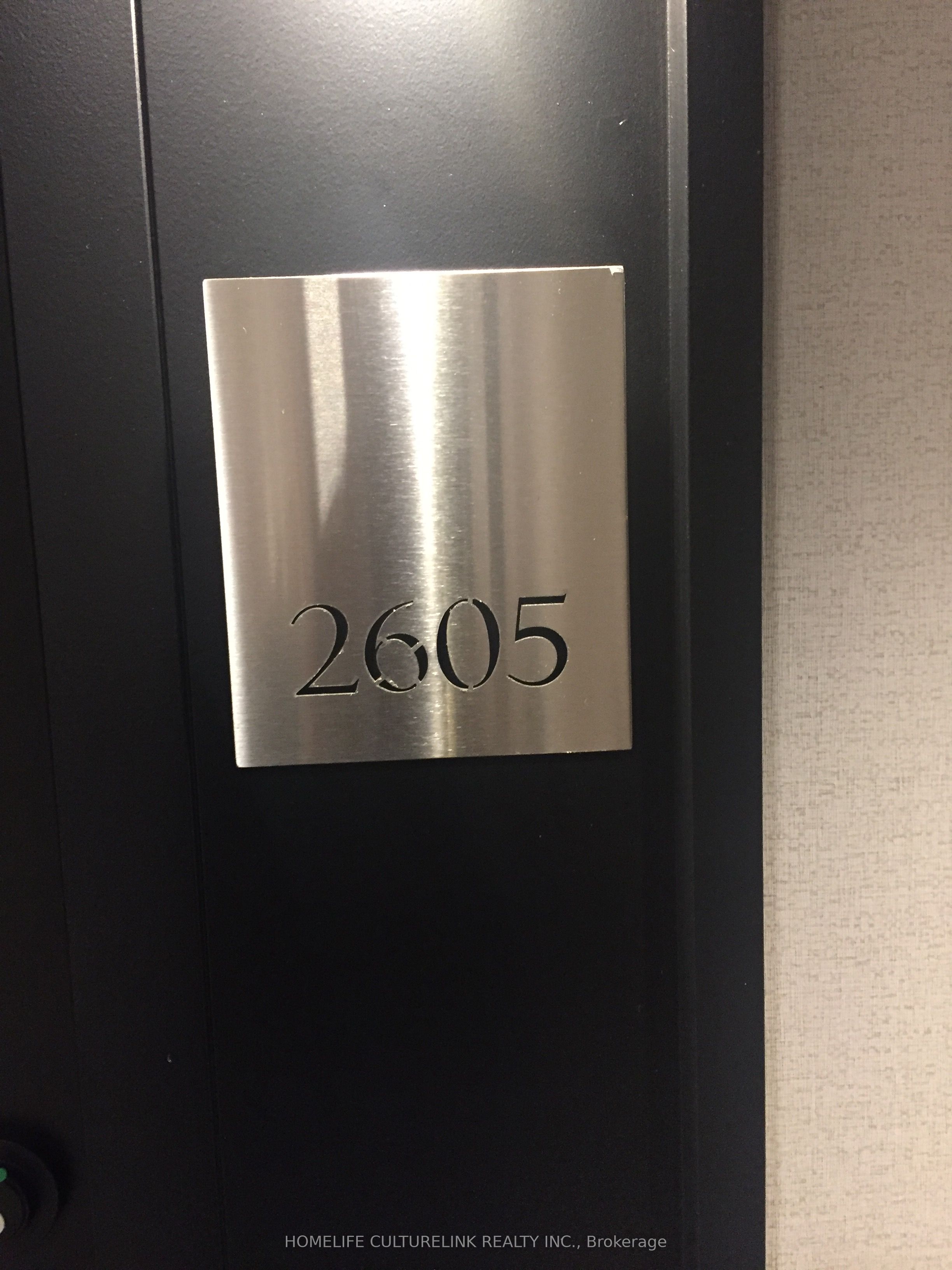 125 Redpath Avenue 2605