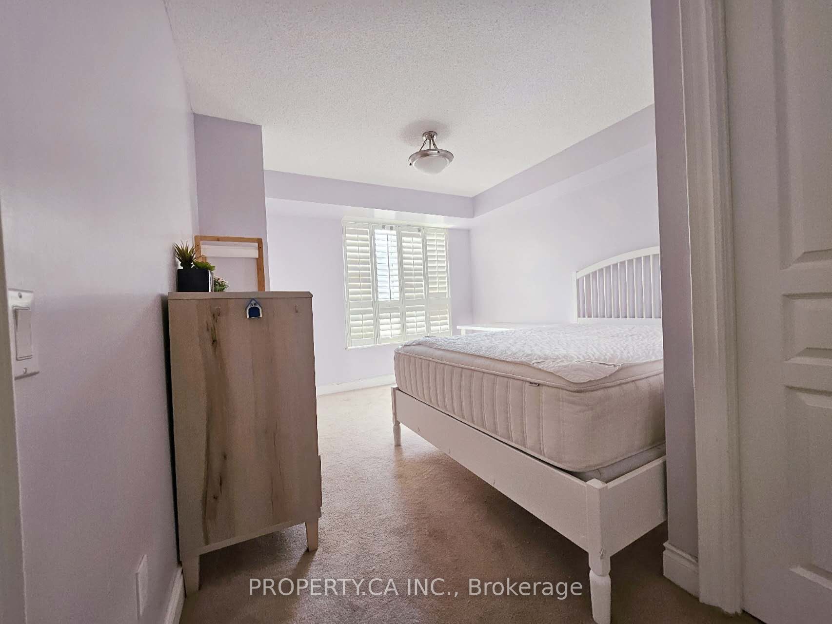 10 Northtown Way 708