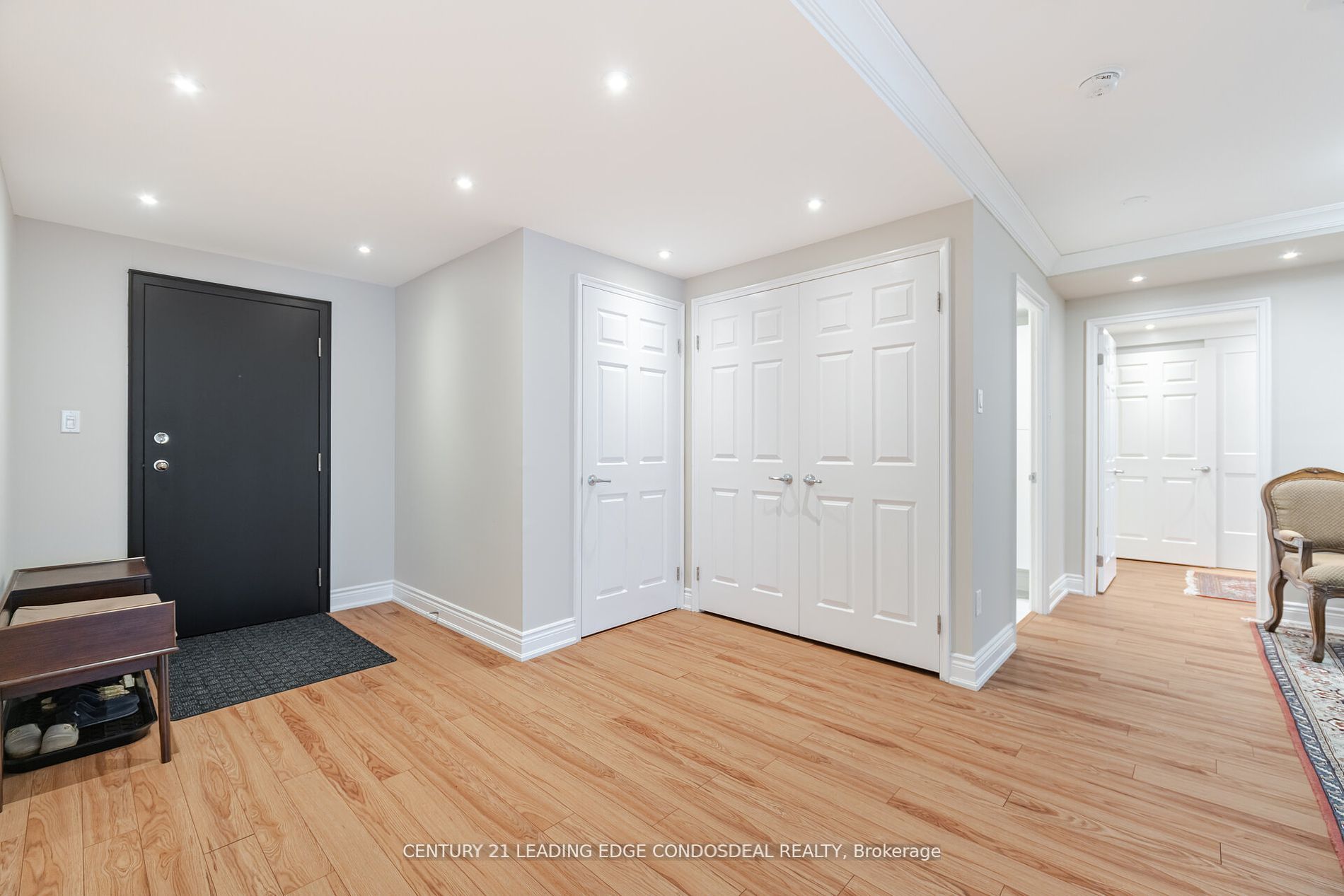 33 University Avenue 2106