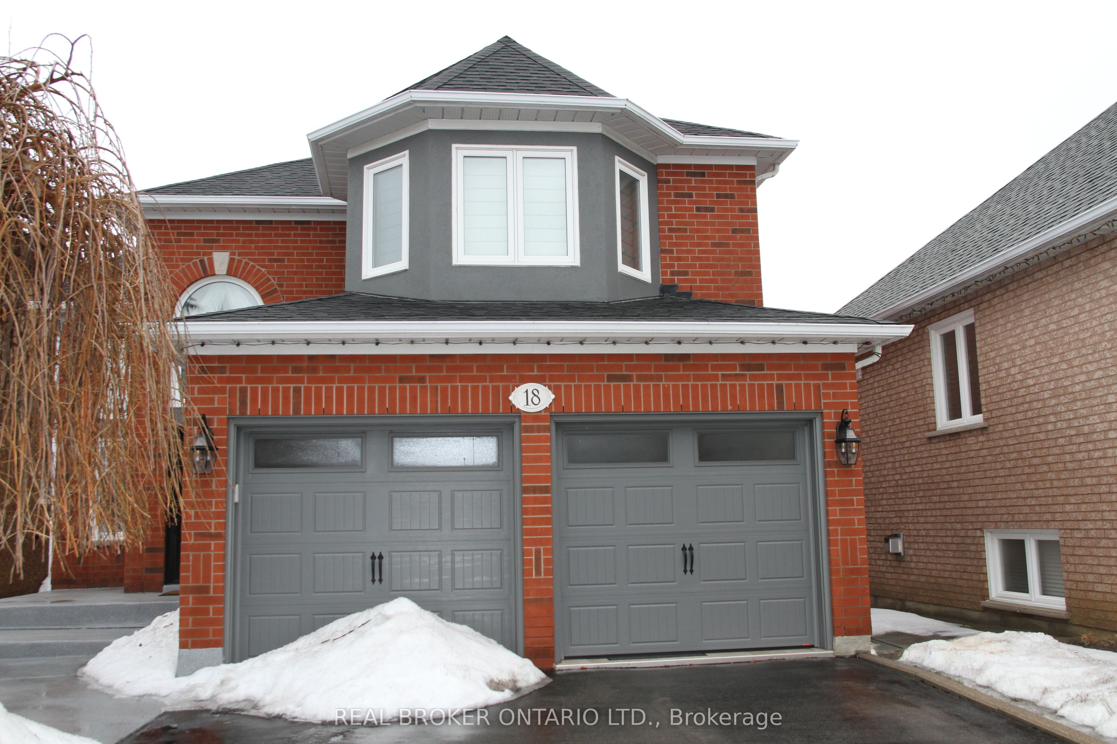 Photo 1 of 9 — 18 Tracie Court, Vaughan, ON L6A 2K1