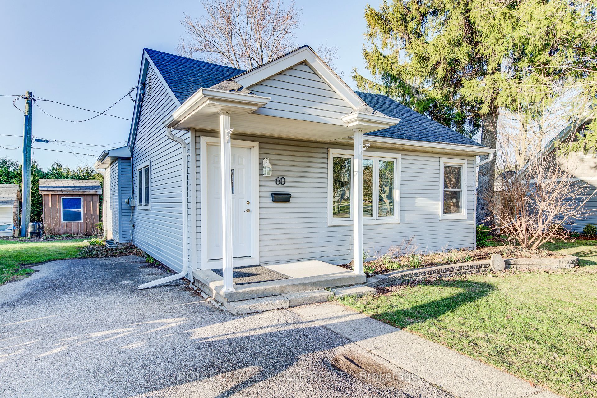 60 Riverside Drive W