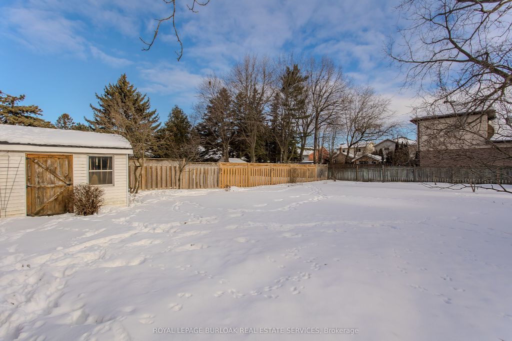 Photo of 755 Maple Avenue, Burlington, ON L7S 2K1 (MLS # W12795934)