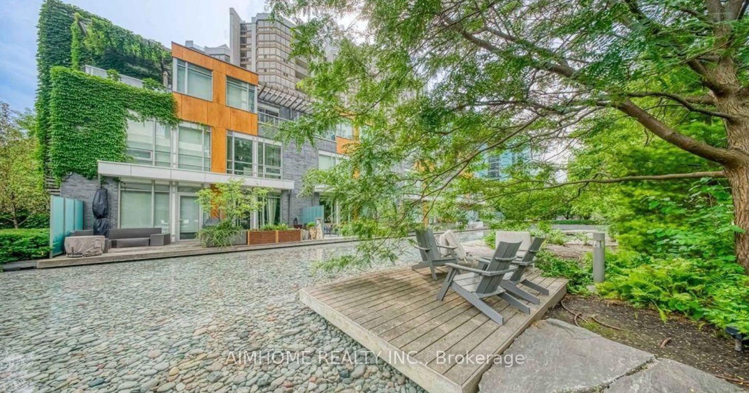 88 Sheppard Avenue E 315