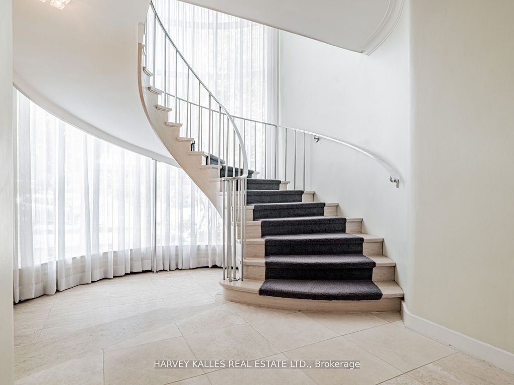 Photo of 15 Ridelle Avenue, Toronto, ON M6B 1H5 (MLS # C12502038)