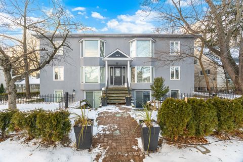 312 Reynolds Street 3 Oakville ON L6J 3L8