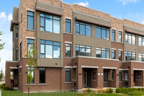147 Salterton Circle E Vaughan ON L6A 2Z2
