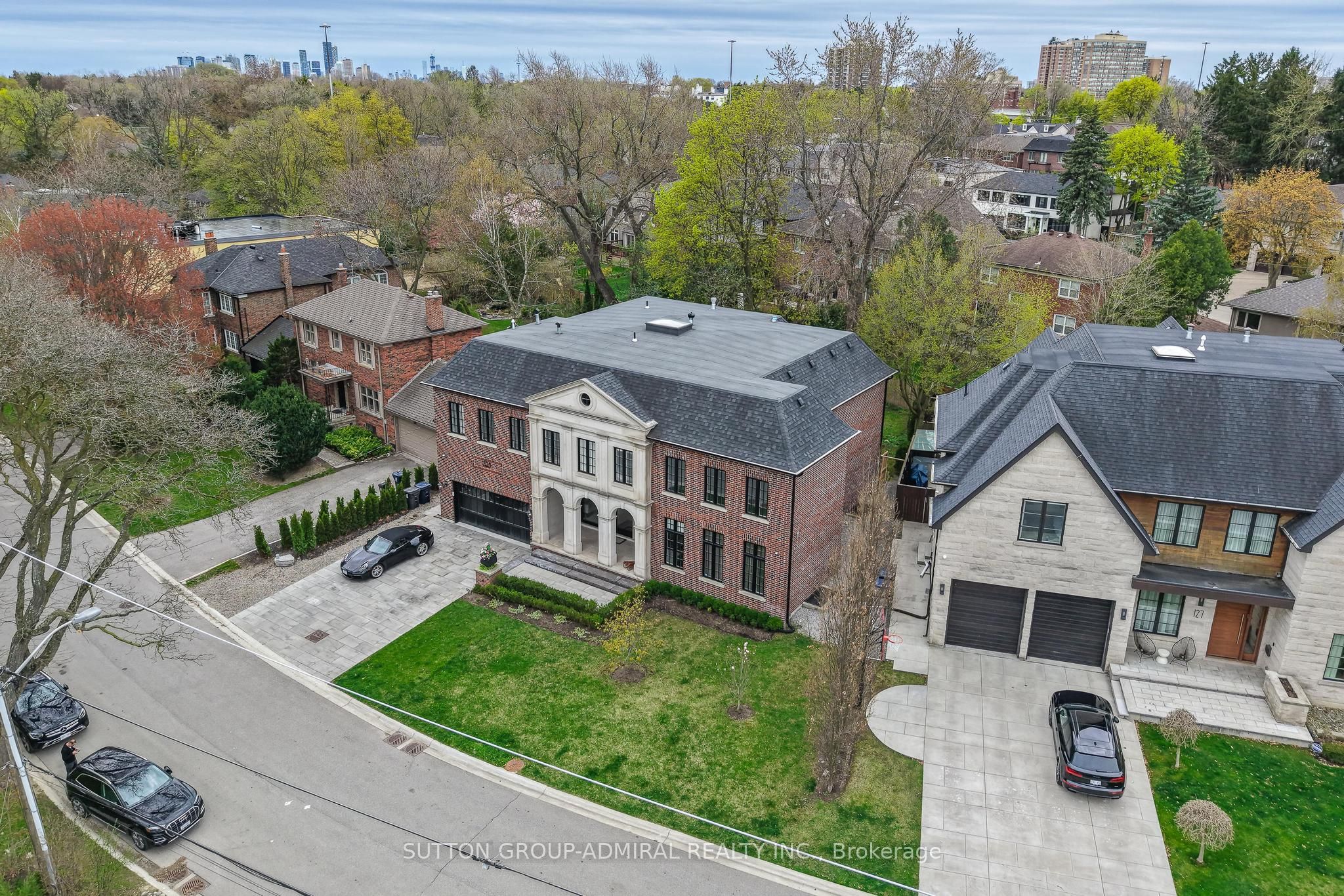 125 Sandringham Drive