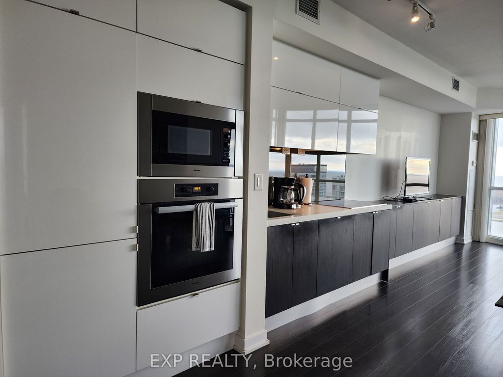 Photo of 21 Iceboat Terrace #4809, Toronto, ON M5V 4A9 (MLS # C12719478)