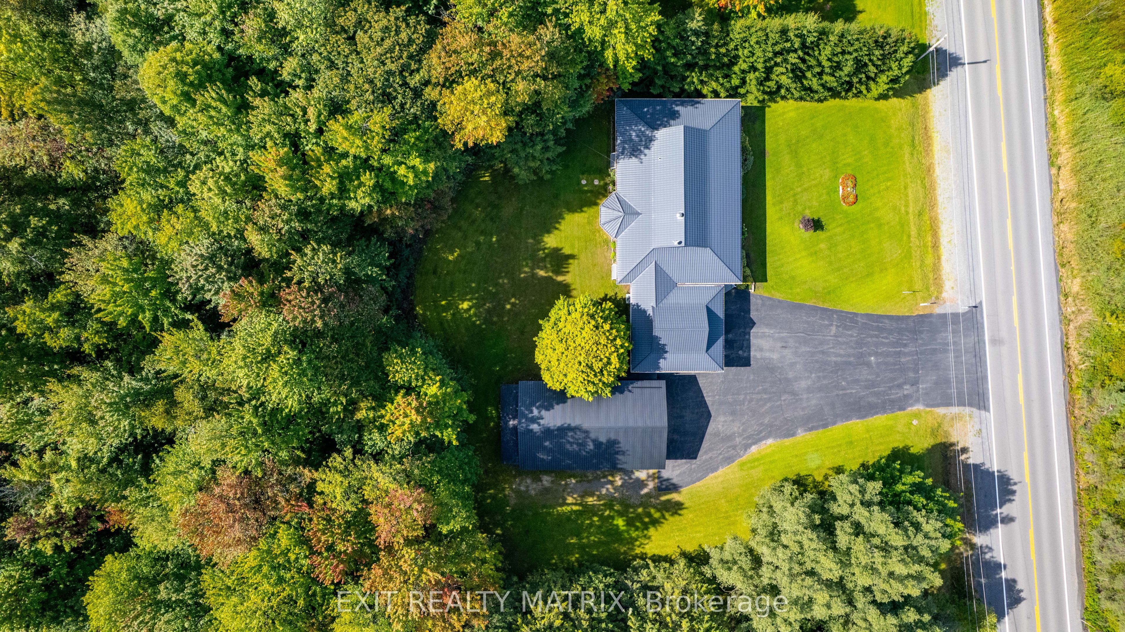 2120 Russland Road - Photo 4