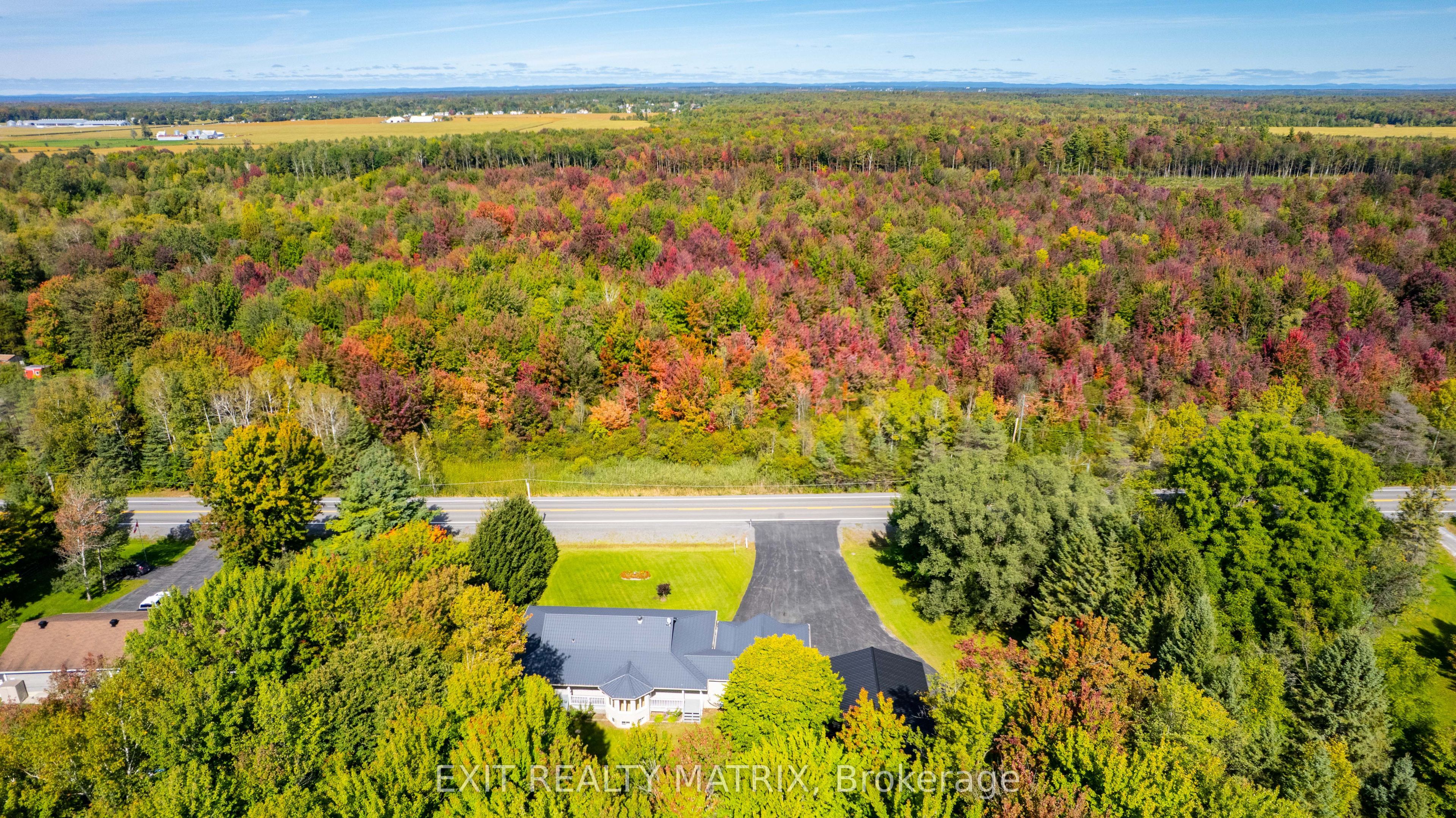 2120 Russland Road - Photo 2