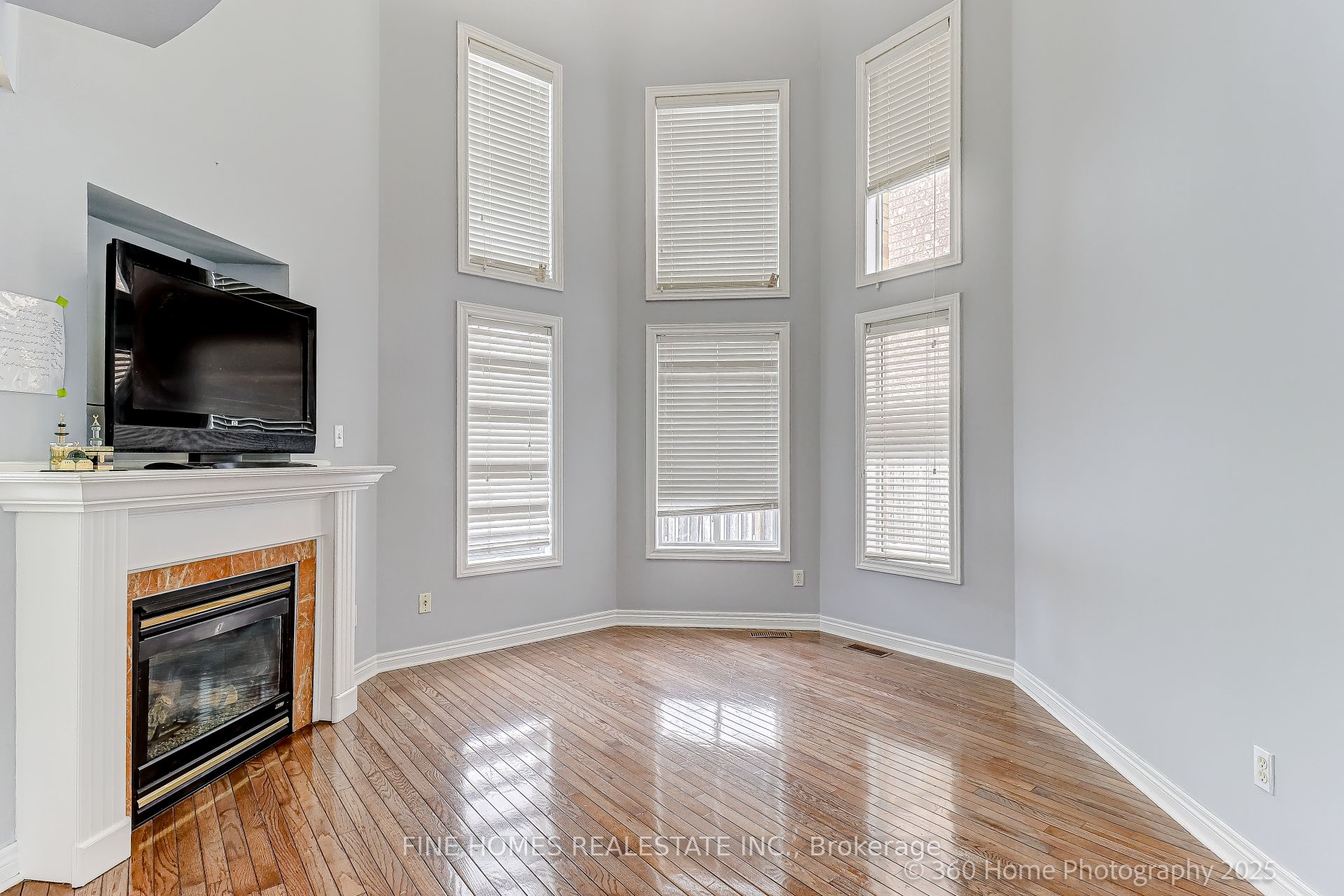 304 drummond Drive Upper