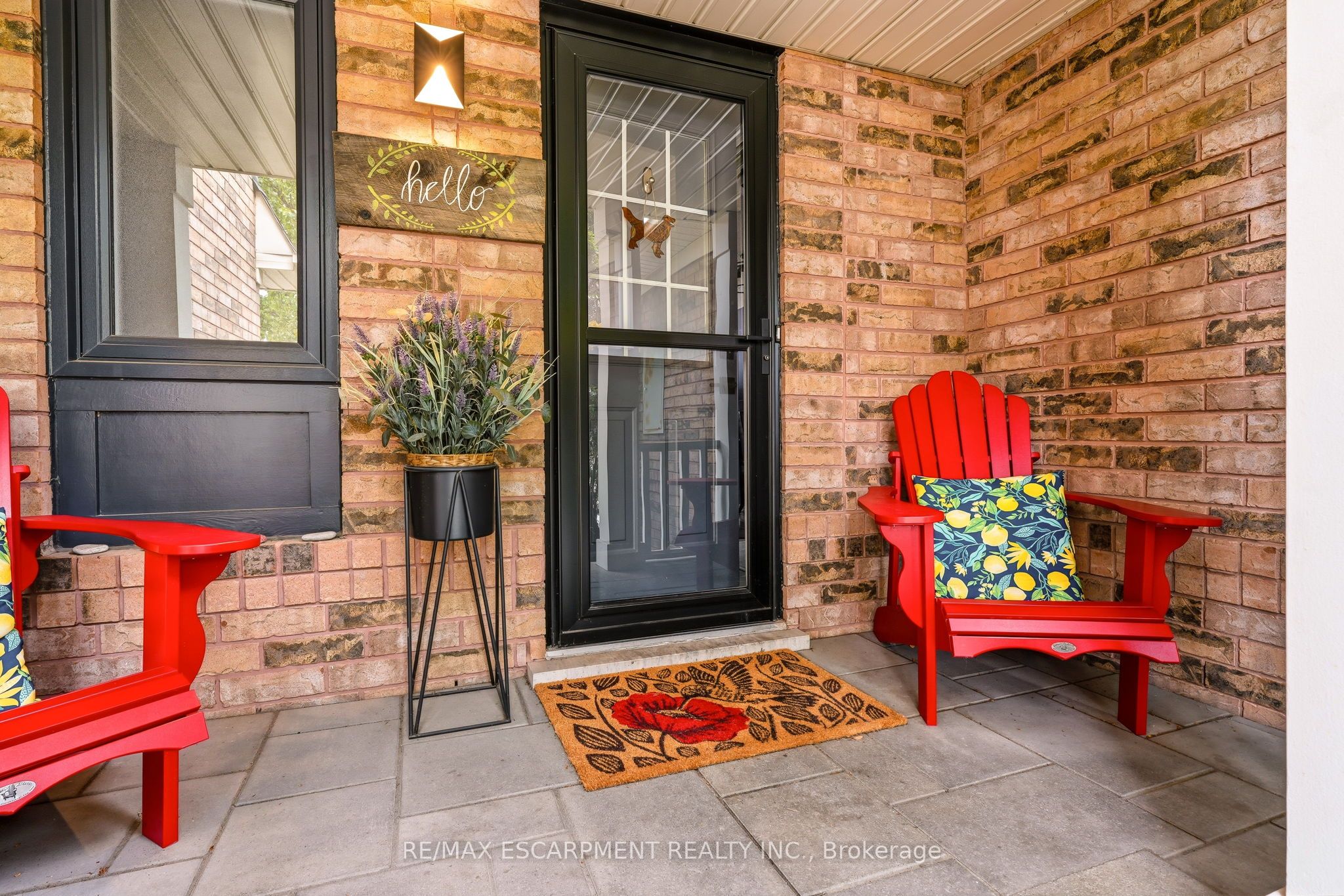 2089 Broadleaf Crescent
