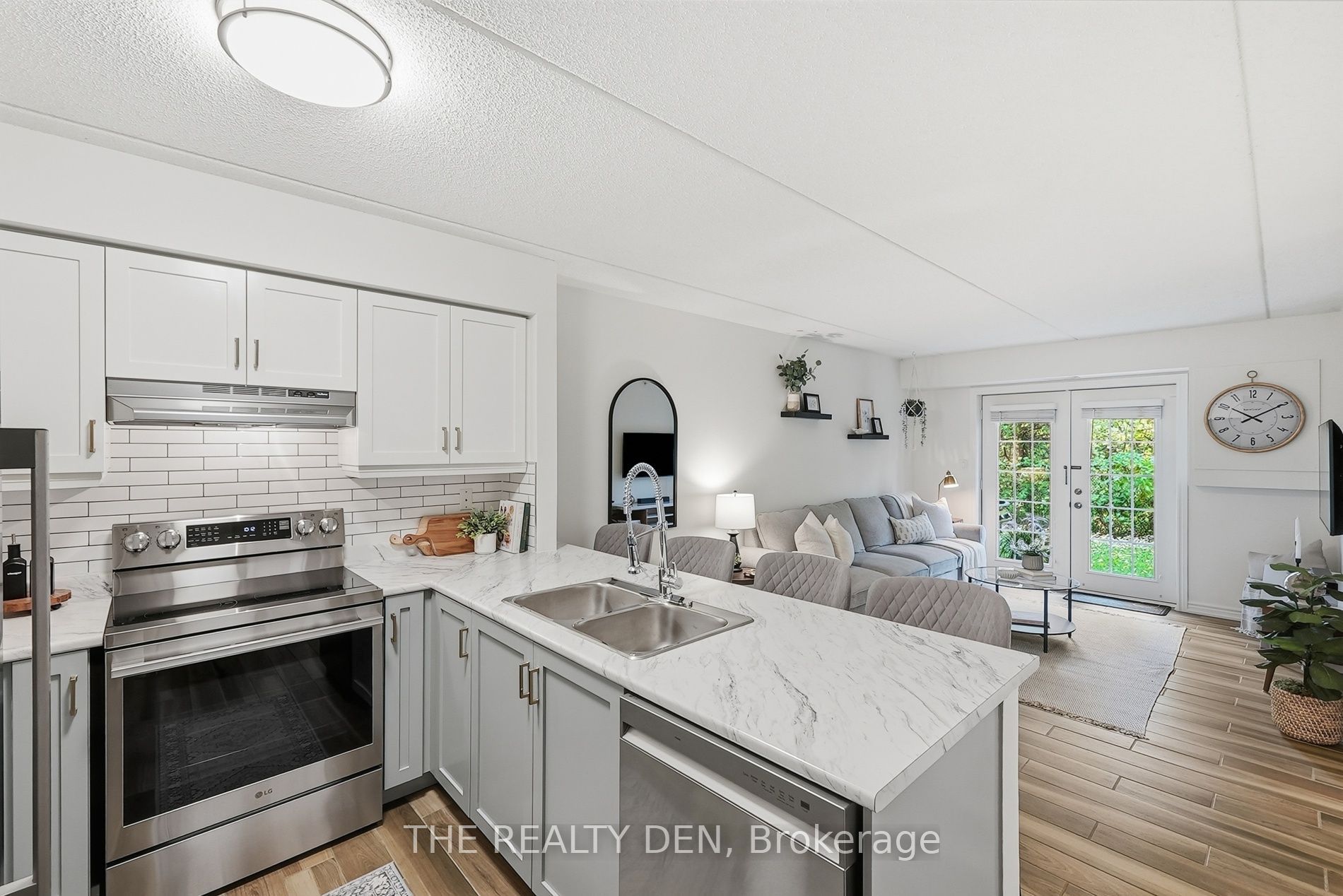 2085 Appleby Line 103