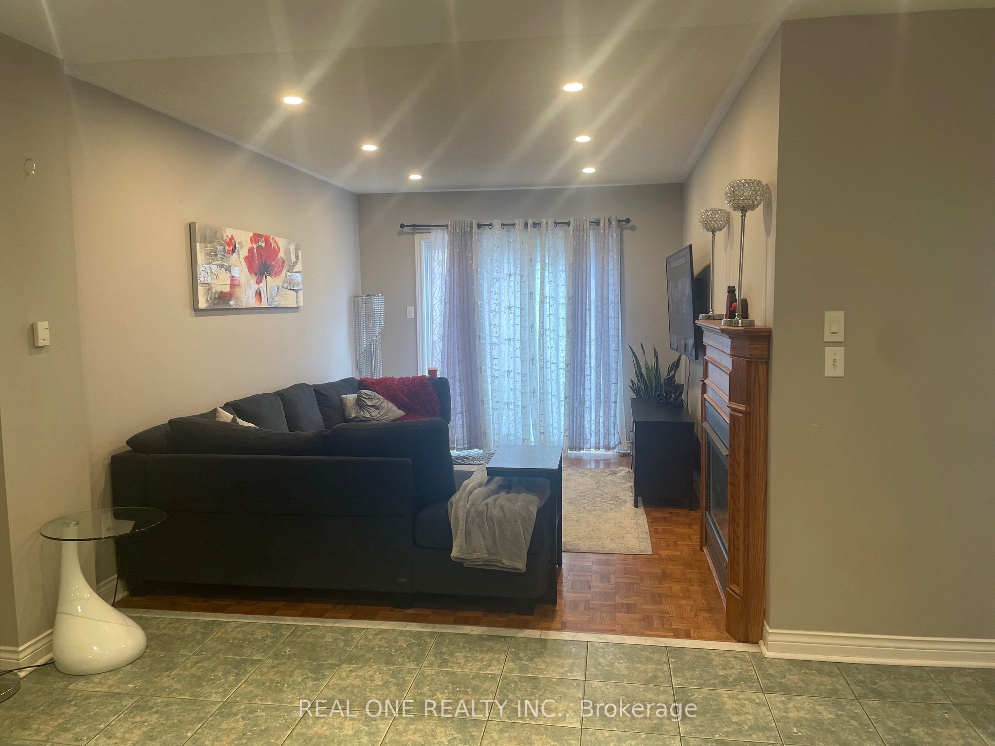96 Ruby Crescent
