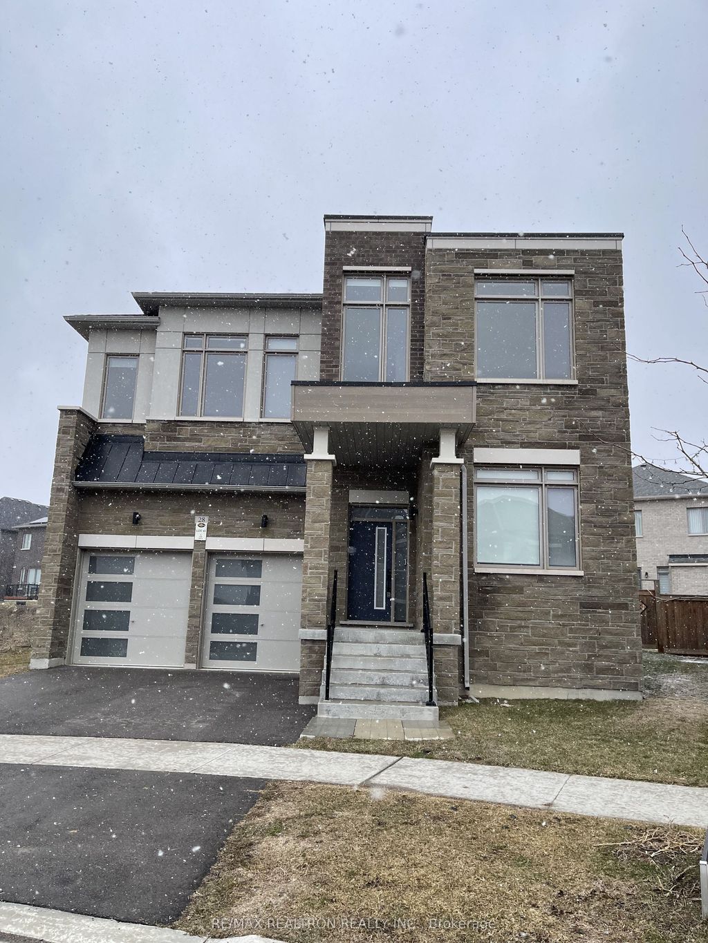 Photo of 28 Tipp Drive, Richmond Hill, ON L4E 1J3 (MLS # N12968750)