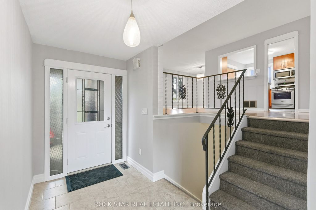 Photo of 111 Britten Close, Hamilton, ON L9C 4K1 (MLS # X12455686)