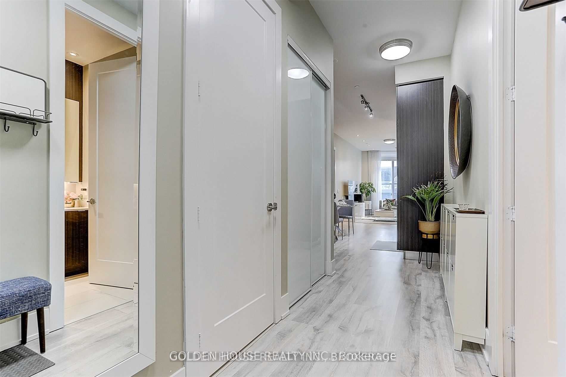 55 Merchants'  Wharf N/A 211