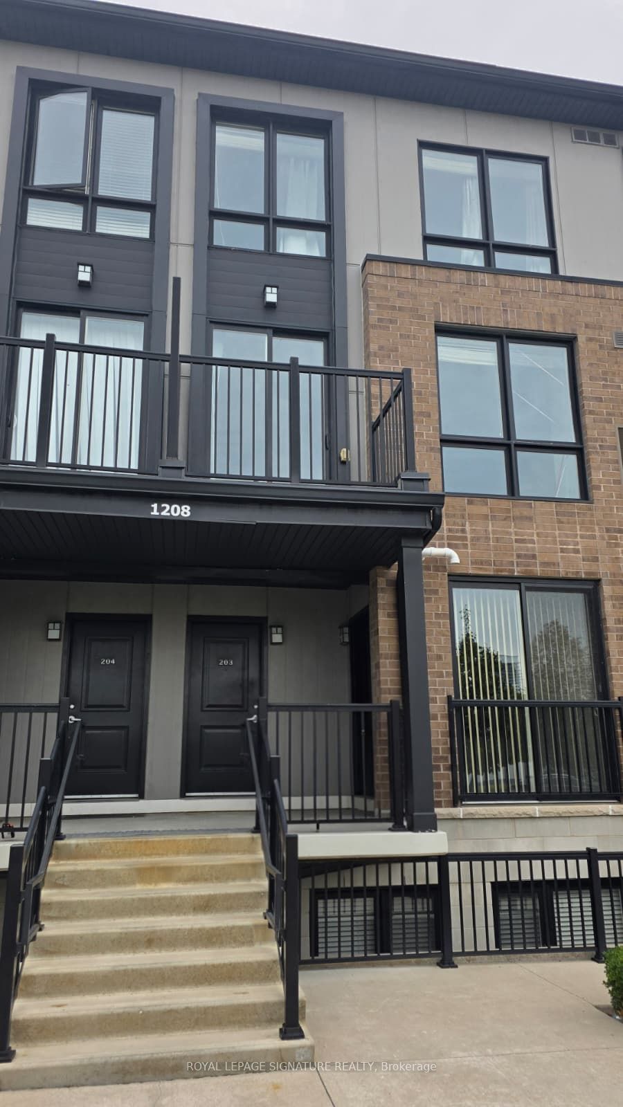 1208 Main St East Street 203