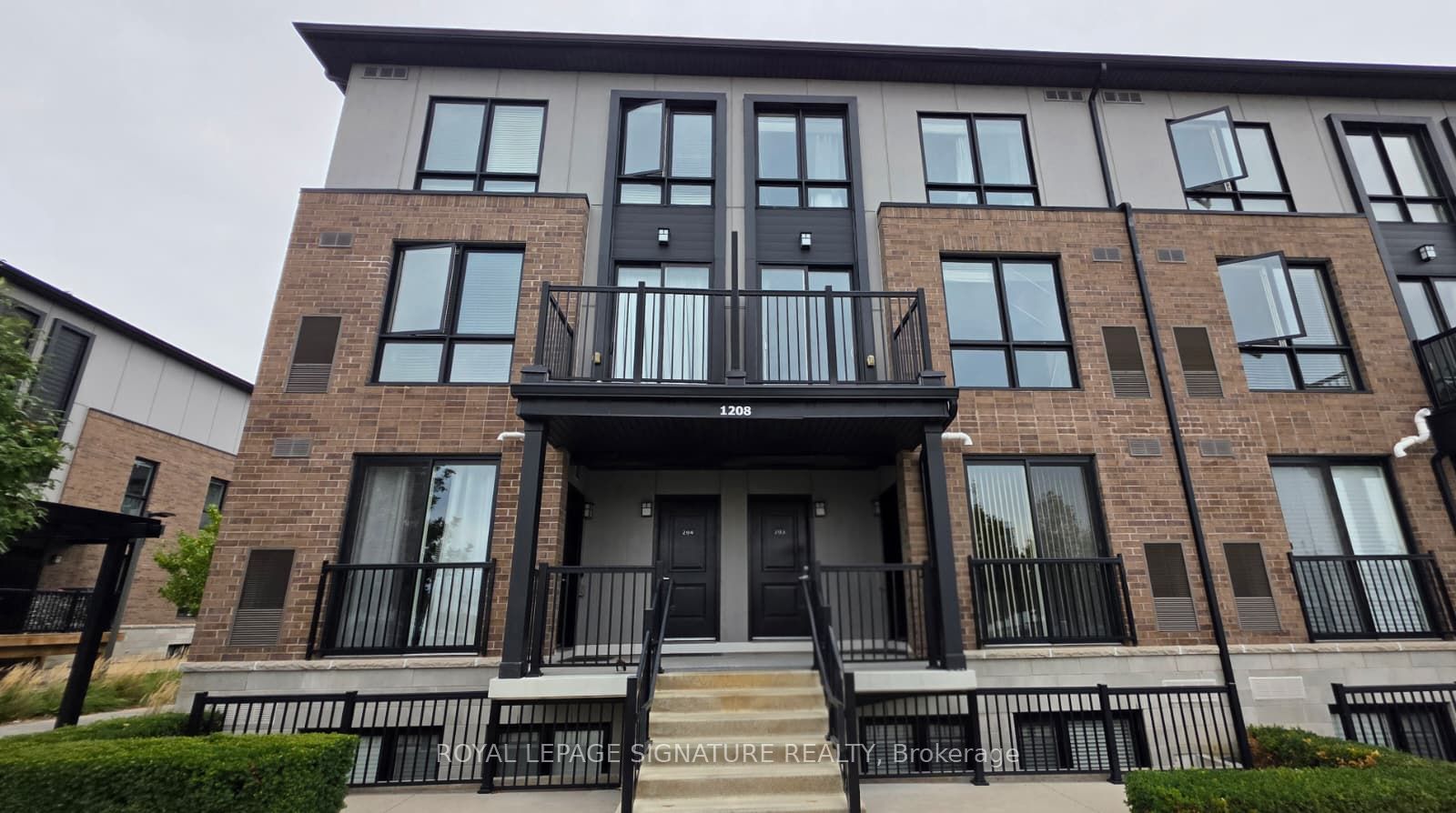 1208 Main St East Street 203
