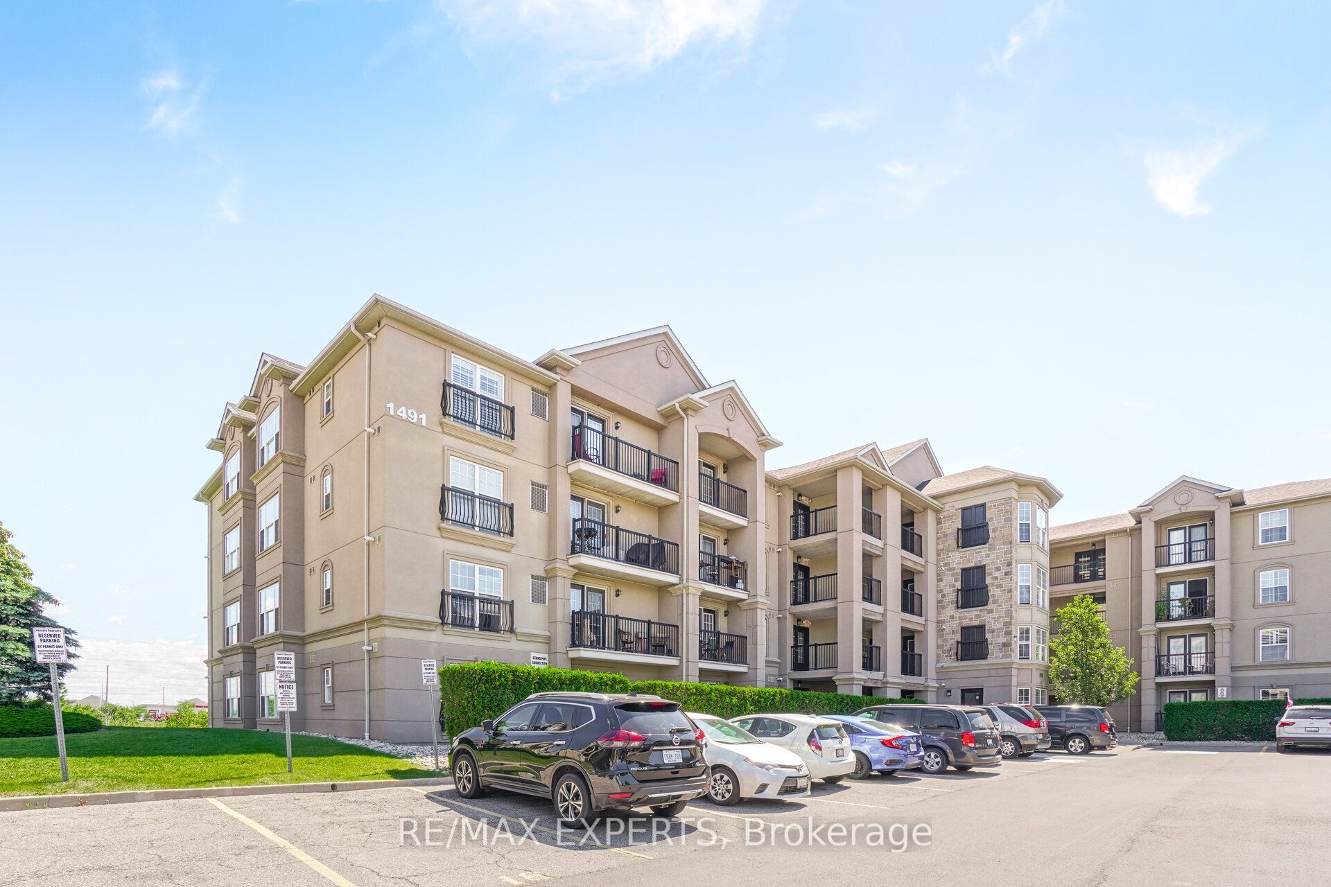 1491 Maple Avenue 206