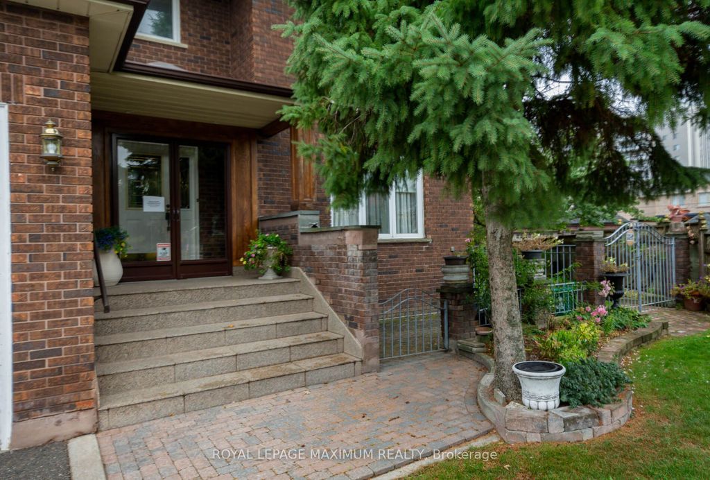 Photo of 119 Glen Long Avenue, Toronto, ON M6B 2M4 (MLS # W12552826)