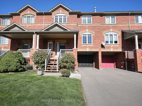 1572 Woodhenge Way Mississauga ON L5N 7S9