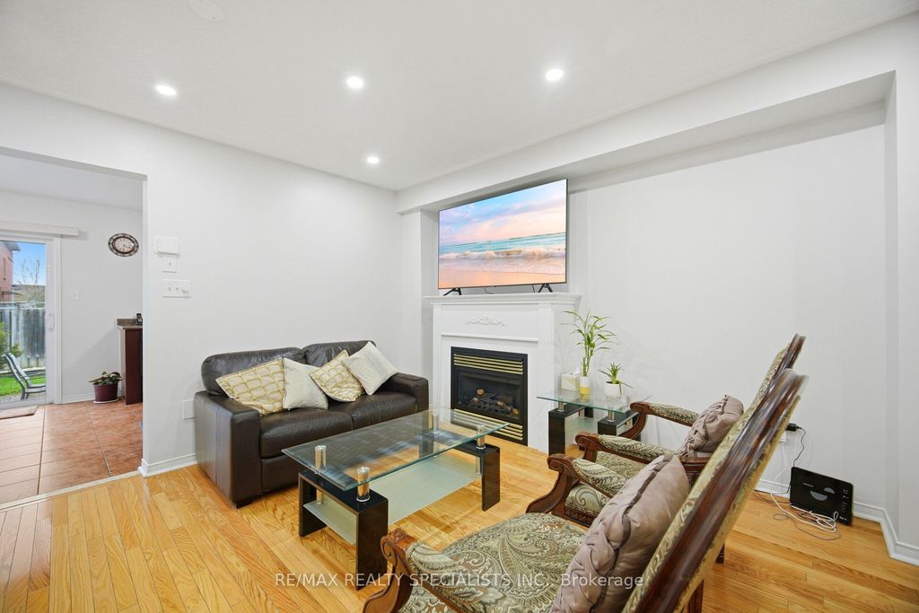 Photo of 44 Galtee Road, Brampton, ON L6X 0J5 (MLS # W13091700)