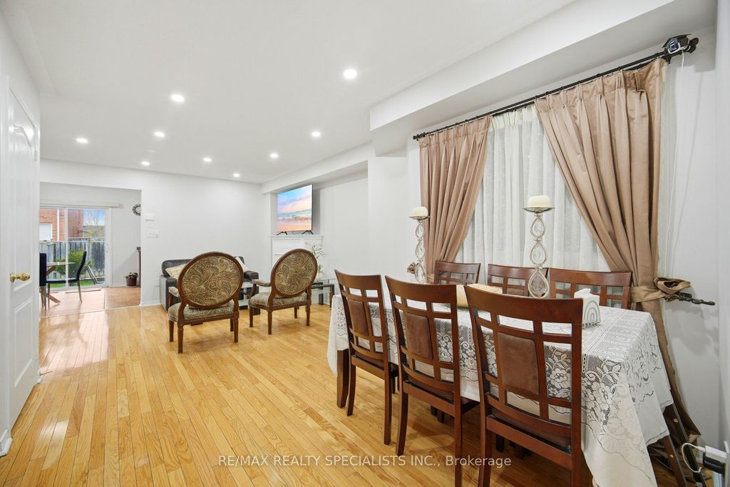 Photo of 44 Galtee Road, Brampton, ON L6X 0J5 (MLS # W13091700)