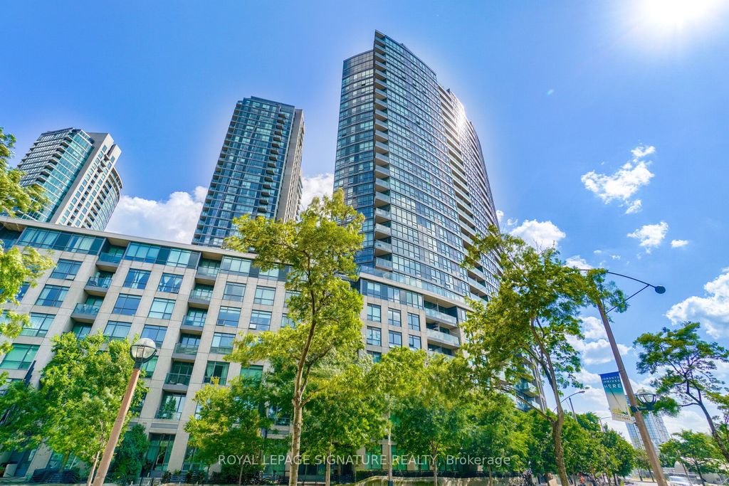 Photo of 231 Fort York Boulevard #729, Toronto, ON M5V 1B2 (MLS # C12411432)
