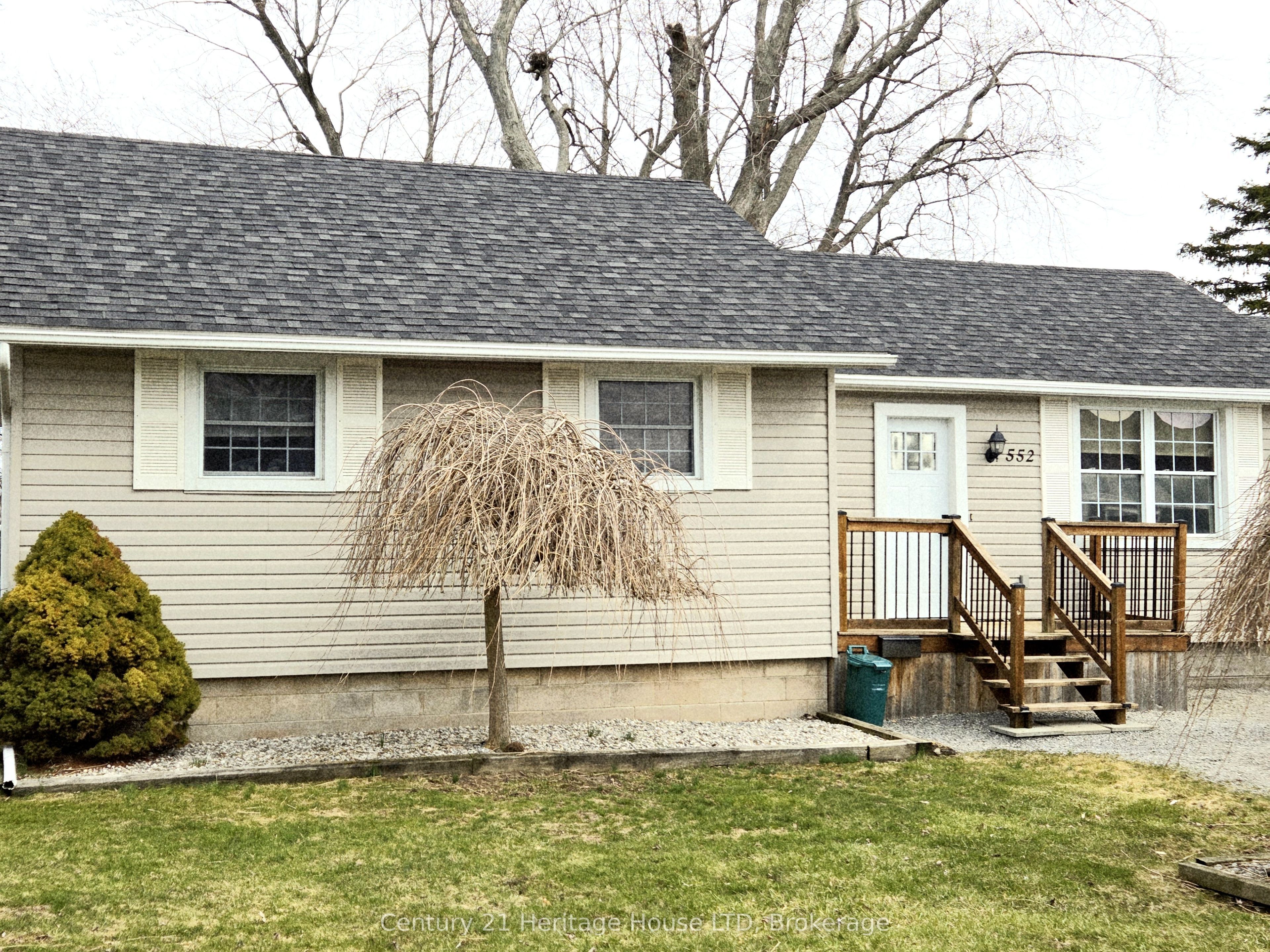 552 Lakeview Road