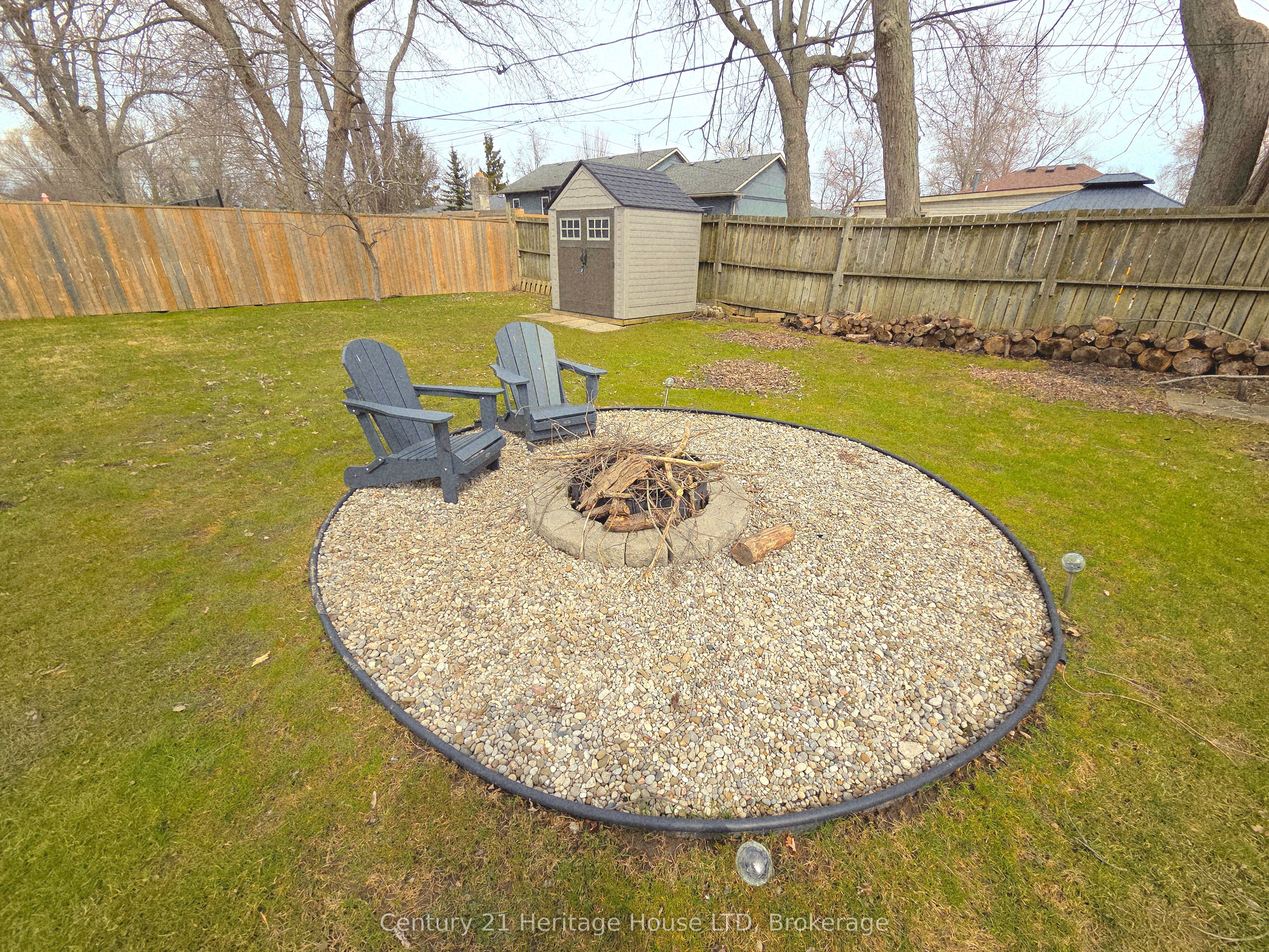 552 Lakeview Road