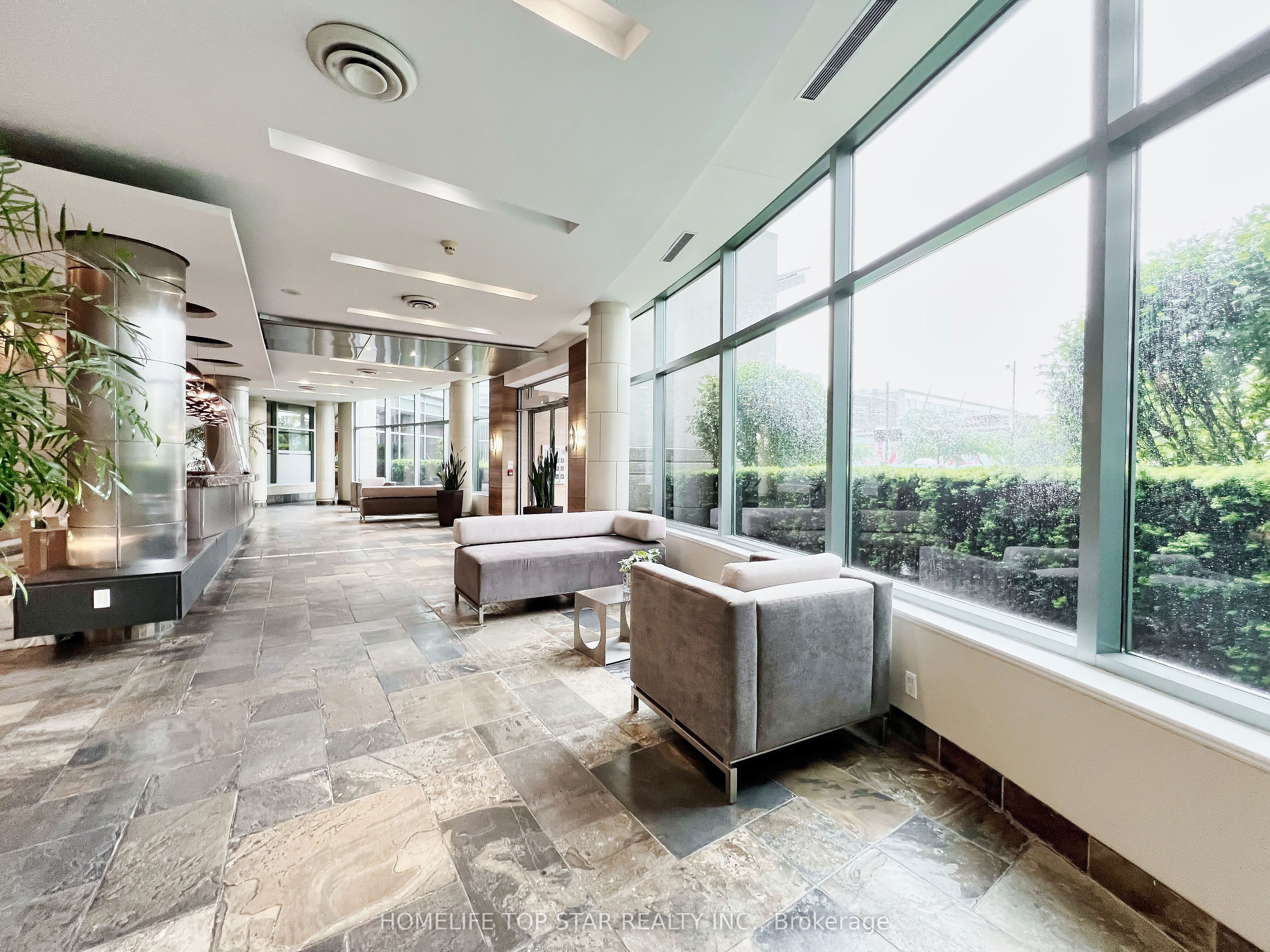 228 Queens Quay W 1006