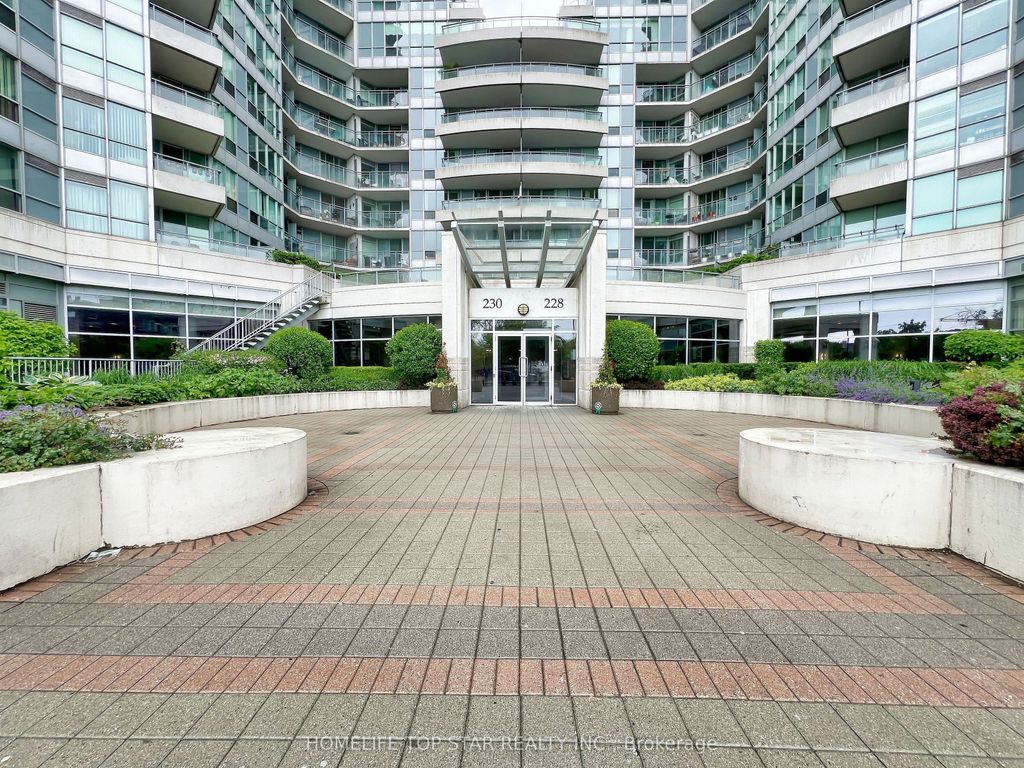 Photo of 228 Queens Quay W #1006, Toronto, ON M5J 2X1 (MLS # C12482369)