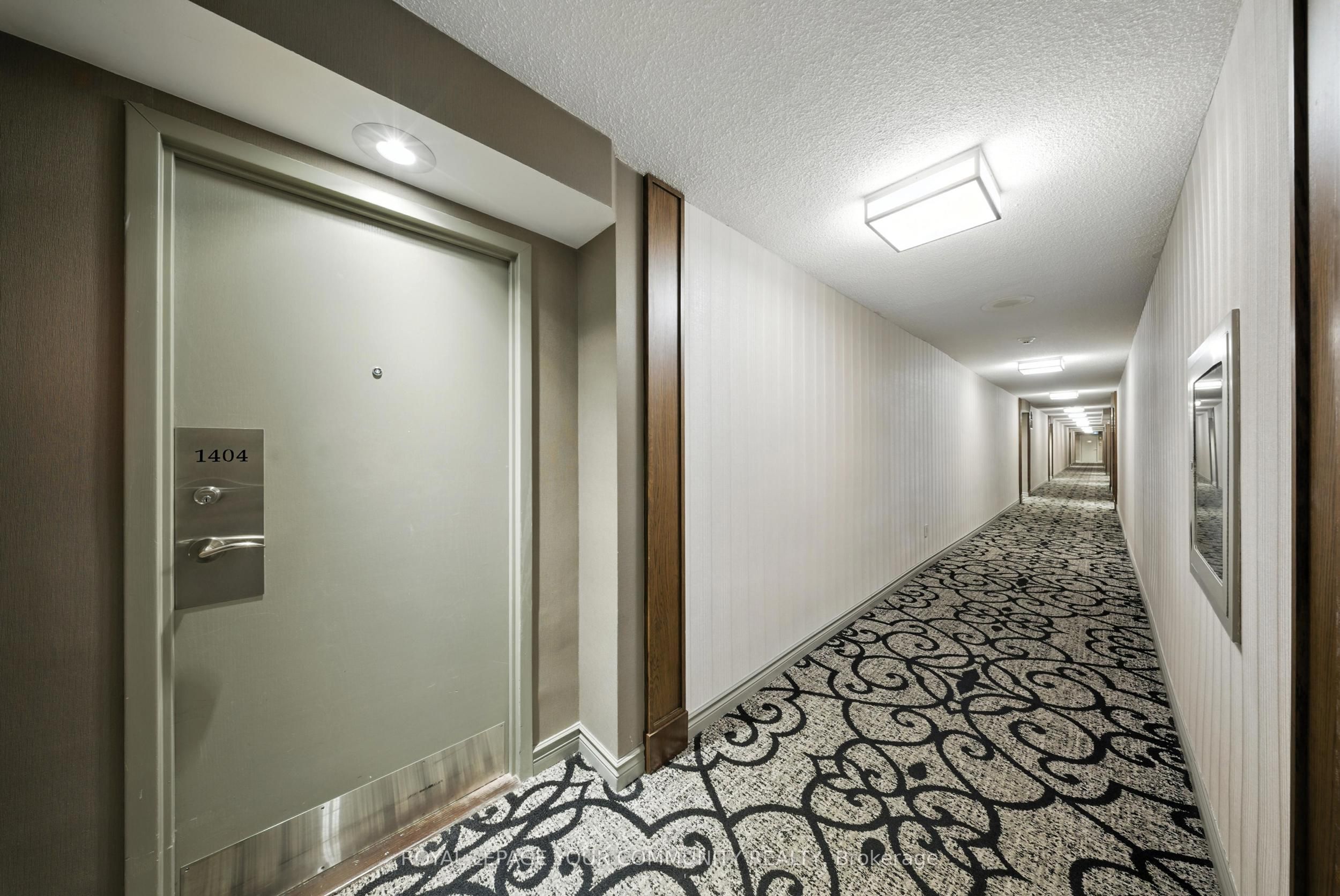 330 Rathburn Road W 1404