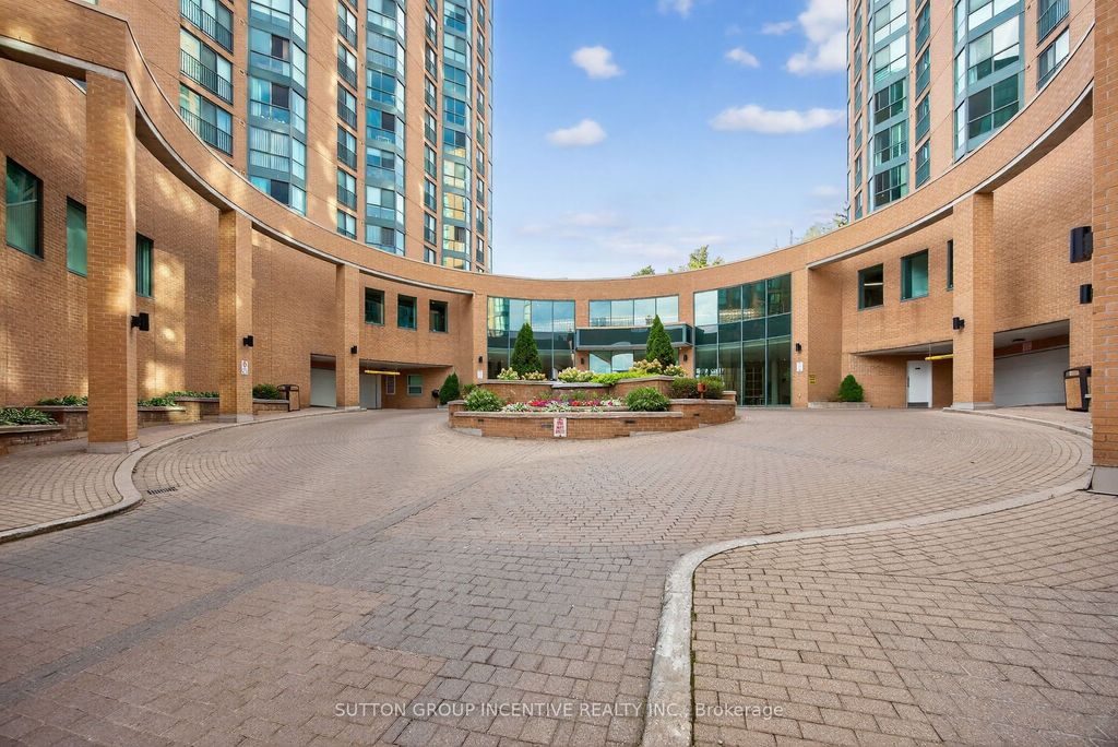 Photo of 140 Dunlop Street E #505, Barrie, ON L4M 6H9 (MLS # S12670258)