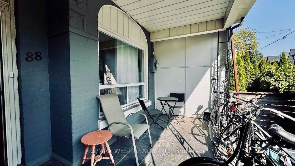 Photo of 88 Montrose Avenue, Toronto, ON M6J 2T7 (MLS # C12402612)