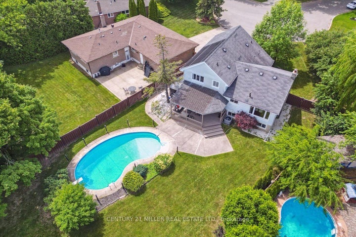 Photo 1 of 38 — 2442 Woburn Crescent, Oakville, ON L6L 5E9