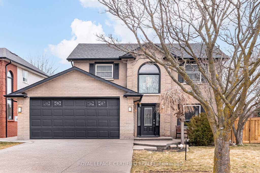 Photo of 2197 Oakridge Crescent, Burlington, ON L7M 4C8 (MLS # W12878784)