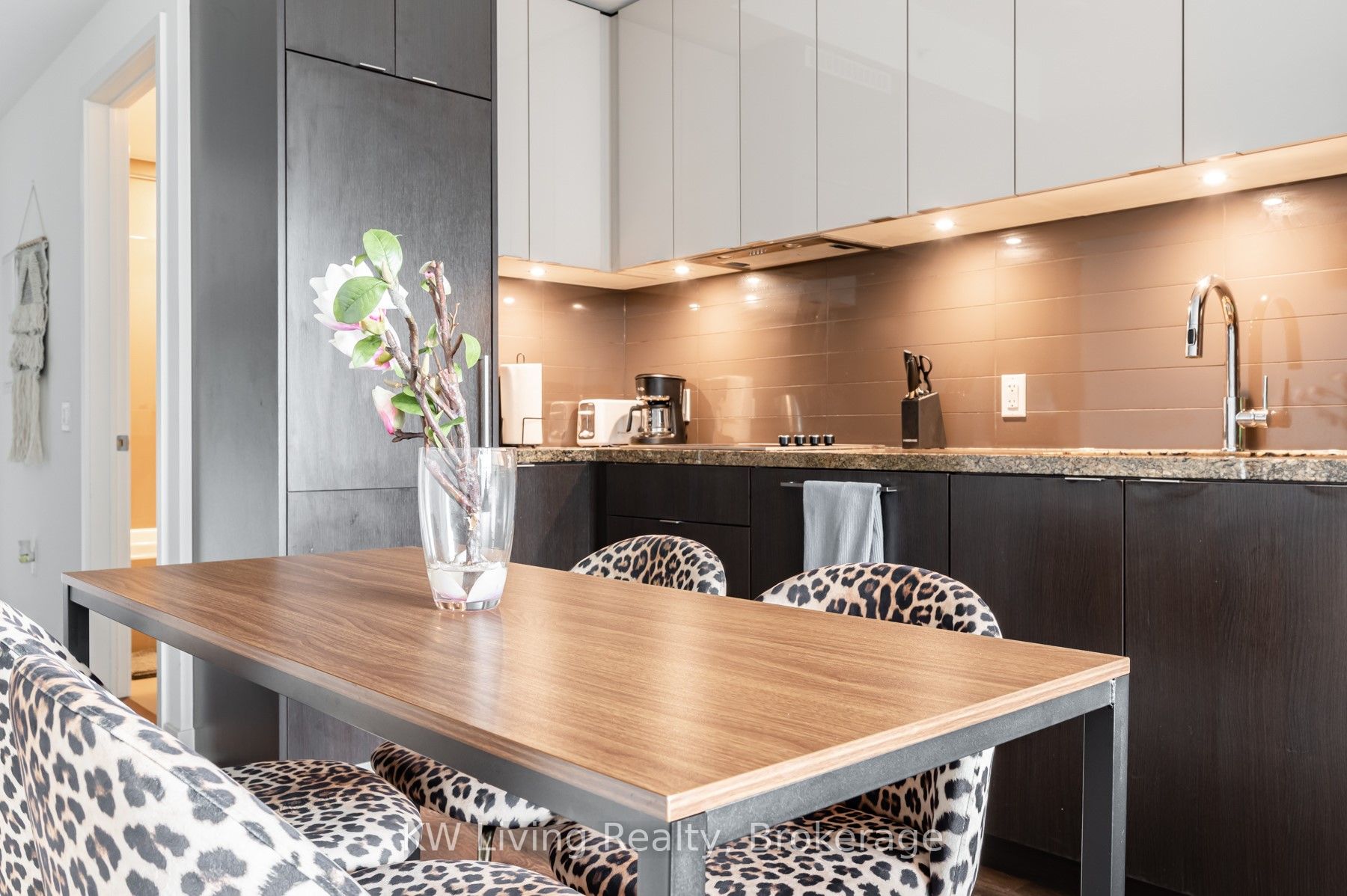 115 Blue Jays Way 4809