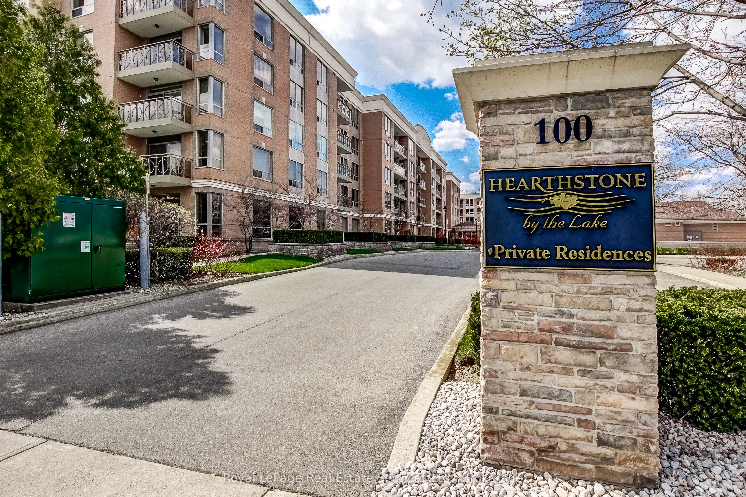 100 Burloak Drive 2212